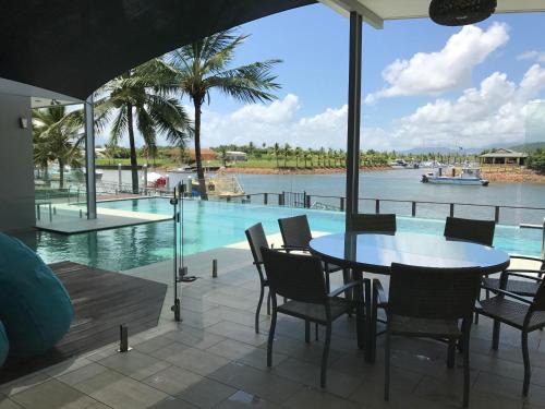 Cardwell House | Mahi Mahi Hinchinbrook