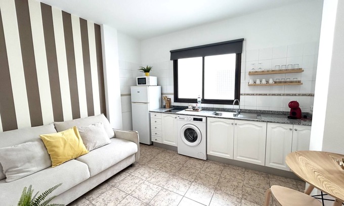 Arrecife Apartment | Mahostly Apartment Comillas SH