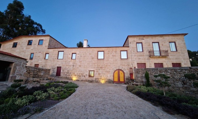 Sernancelhe Apartment | Main house Solar dos Condes da Azenha