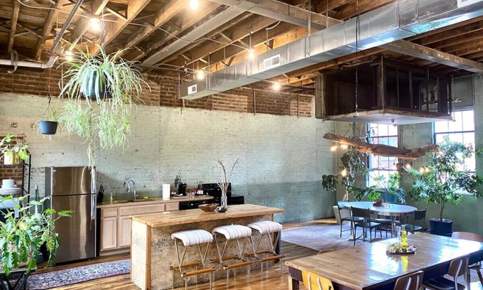 Central Business District Apartment | Main Office Lofts Building - multiple lofts