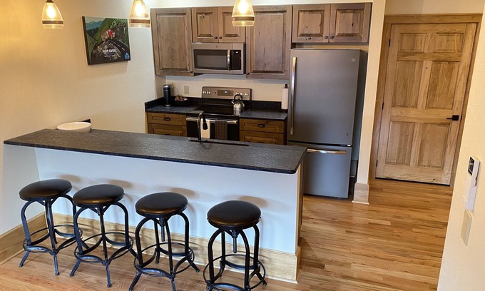 Waynesville Apartment | Main Street Retreats 106 - 2 BR Downtown Apt. 106