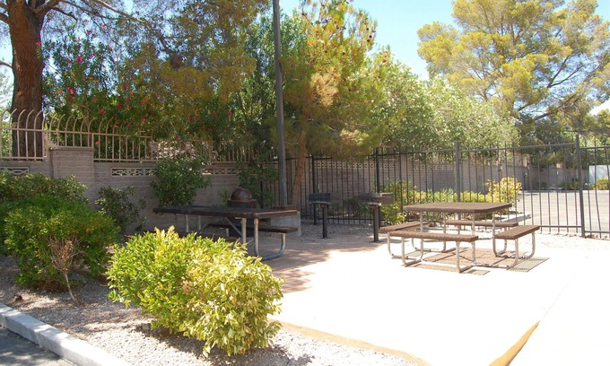 Winchester Hotel | MainStay Suites Las Vegas Convention Center