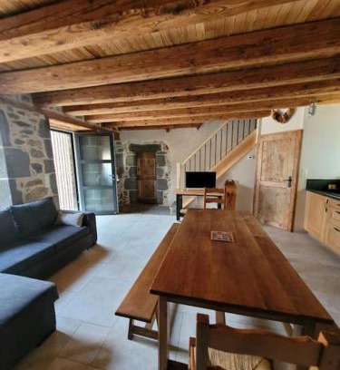 Alleuze House | Maison à la campagne 4 à 9 personnes