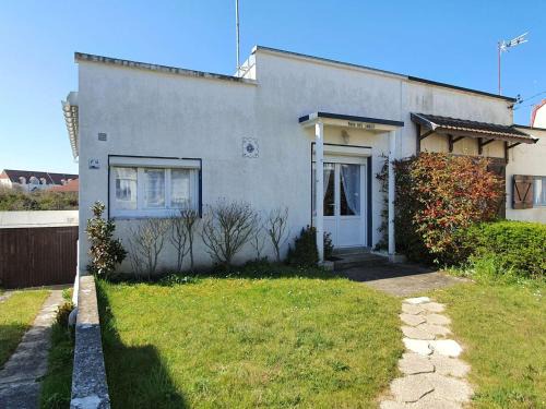 Merlimont-Plage House | Maison à Merlimont: Proche Plage, Terrasse Sud, Local Vélos - FR-1-672-19