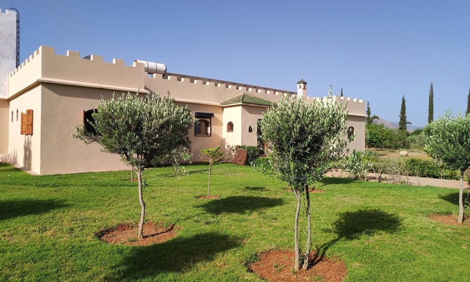 Amizmiz Villa | Maison Avec Piscine Privée, Jardin Arboré, Parking Clos à 2 kms D'amizmiz