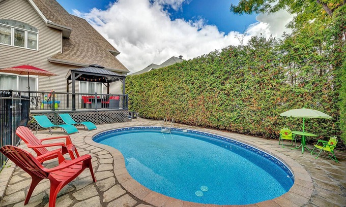 Aylmer House | Maison de 4 chambres avec piscine et gym