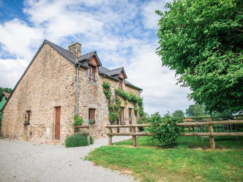 Saint-Leonard-des-Bois House | Maison de campagne familiale aux Alpes mancelles - 3 chambres, cheminée et activités proches - FR-1-410-149