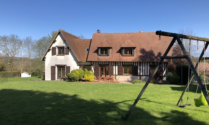 Gonneville-sur-Mer House | Maison de Campagne Familiale à 5 min de la mer