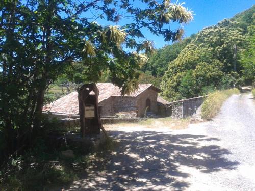 Saint-Andeol-de-Vals House | Maison de charme à Saint-Andéol-de-Vals avec vue sur la montagne