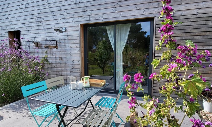 Tredrez-Locquemeau House | Maison de Charme en Bois à 300 m de la mer
