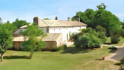 Saint-Vincent-la-Chatre House | Maison de charme avec piscine et jardin à Saint-Vincent-la-Châtre