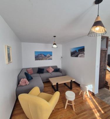 Esquieze-Sere House | Maison de village rénovée