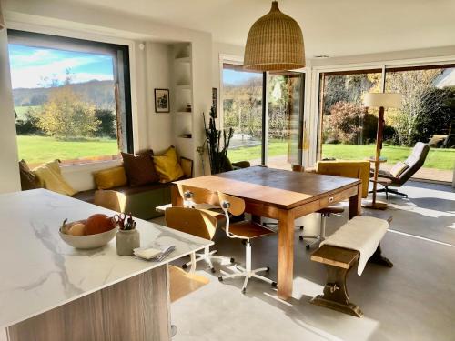 Pont-de-Ruan Villa | Maison design à la campagne