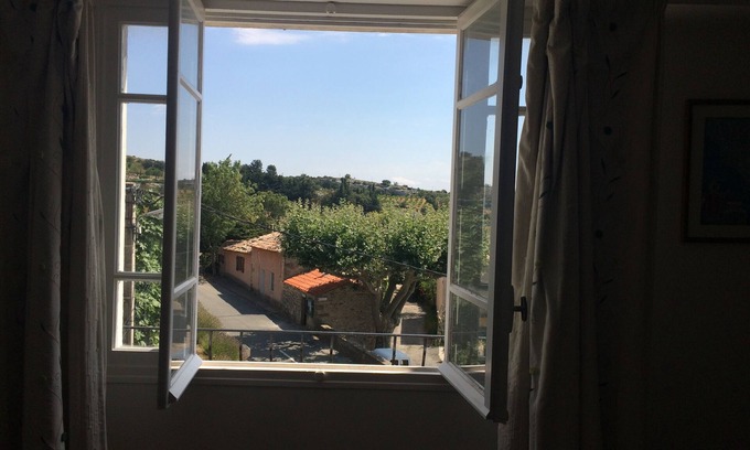 Felines-Minervois House | Maison du Village with views to Pyrenees