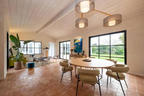 Le Bois-Plage-en-Re Villa | Maison galerie dans un jardin de 1200m2