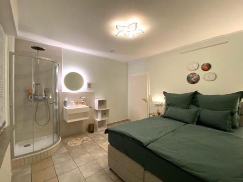 Unterrath House | Maison Madame Exquisit