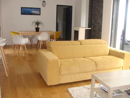 Sulniac Villa | Maison moderne pour 4- 5 personnes