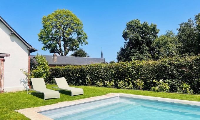 Fleury-la-Foret House | Maison Normande avec piscine extrieure Chauffée
