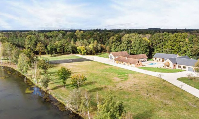 Chaumont-sur-Tharonne House | Maison Sologne/écuries/piscine/plancha/salle de Sport/billard/tennis/étang/18 ha