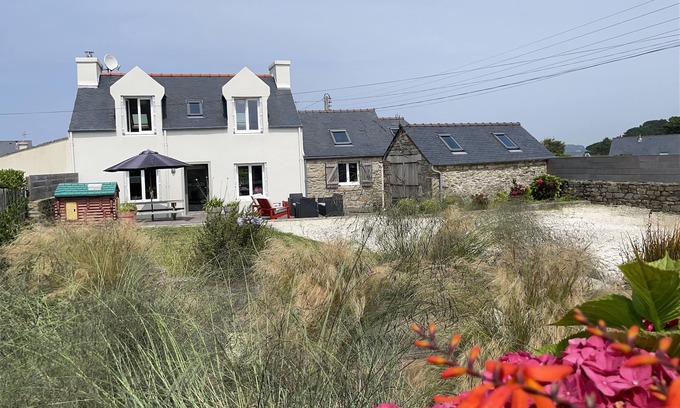 Landeda House | Maison Terrasse sud et Jardin,à 200m des Plages,à Proximité de L'aber Wrac'h