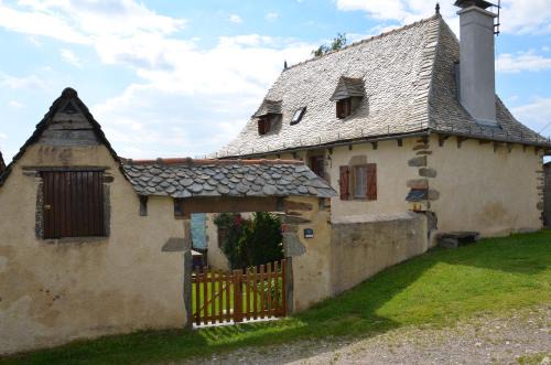Saint-Parthem House | Maison tout confort calme vallée du Lot proche de Conques en Aveyron