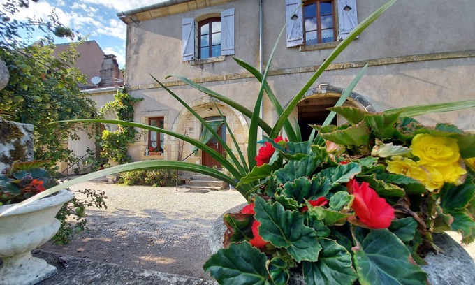 Montigny-les-Cherlieu House | Maison XVIII hameau de l'abbaye with view of the forest