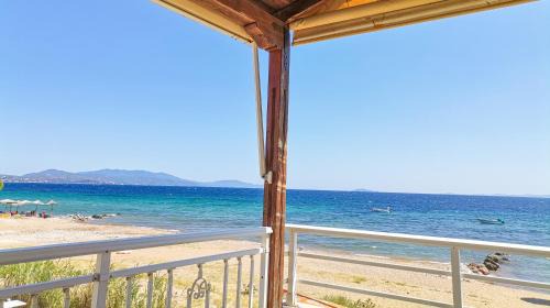Metamorfosi House | Maisonette Wave
