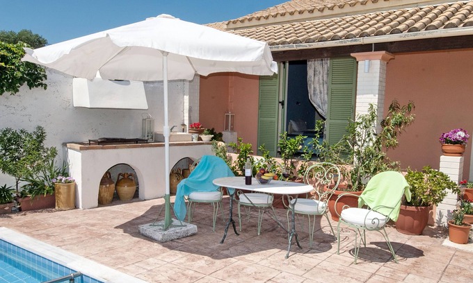 Agios Stefanos Villa | Maistro Cottage with Private Pool and Sea Views