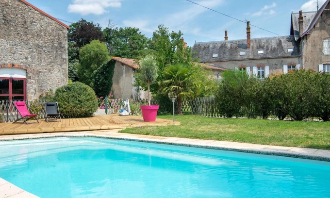 Clesse House | Majestic Holiday Home in Clesse with Garden