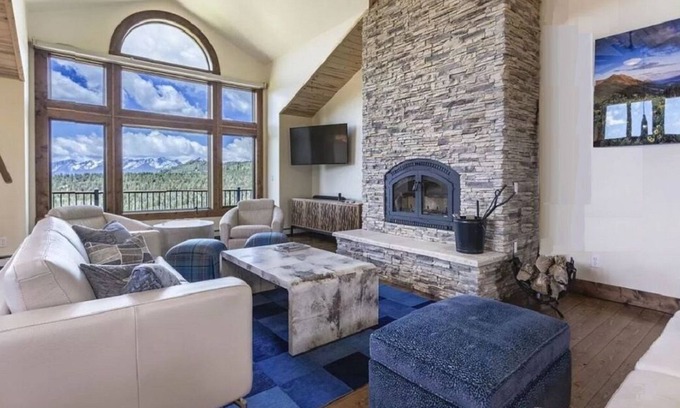 Howard House | Majestic Mountaintop Retreat! Luxury in a serene setting All seasons family fun