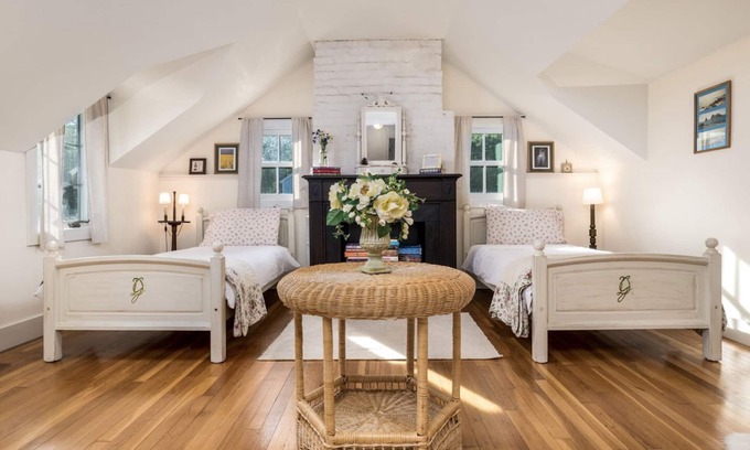 Brookfield House | Make lifelong memories at this New England Quintessential Country Getaway