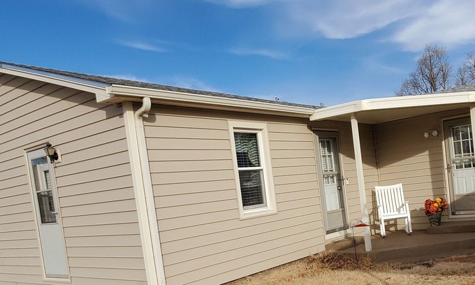 Meade House | Make this house your HOME away from home