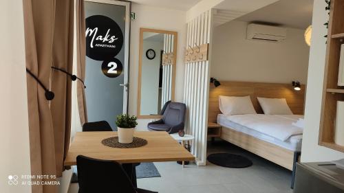 Osijek Apartment | MAKS 2 Osijek Center, self check in