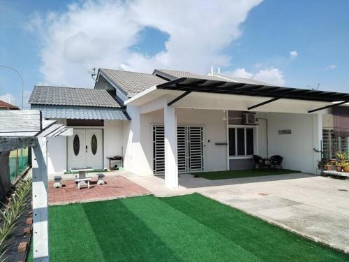 Kapar House | Malay Homestay di Meru, Klang