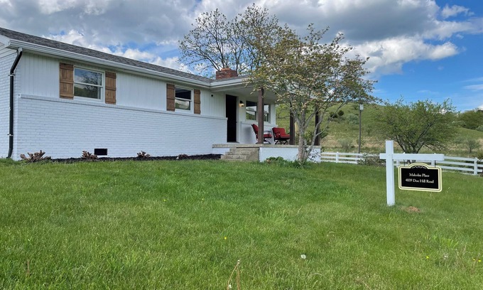 McDowell House | Malcolm Place- 3 bedroom home with mountain views- McDowell, VA