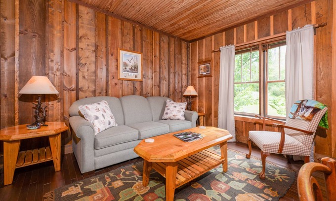 Topton Bed & Breakfast | Mallard Suite 1st Level