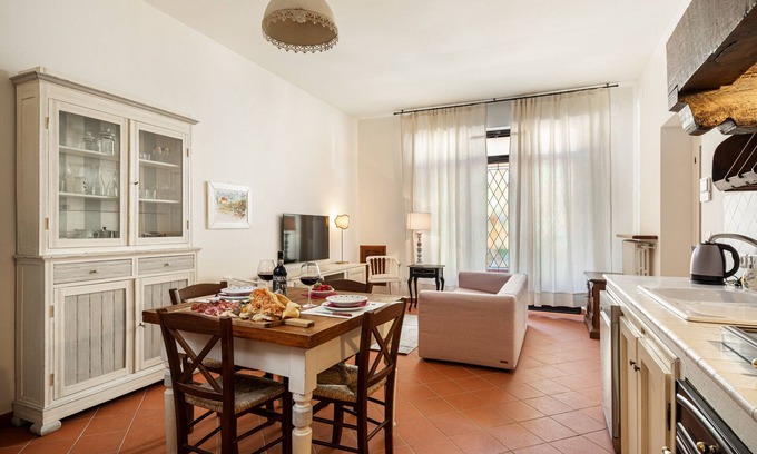 Greve in Chianti Apartment | Malvasia holiday home with mini-pool in the center of Greve in Chianti