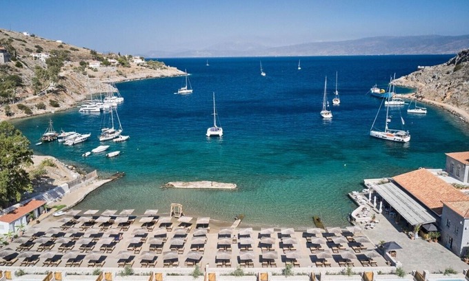 Hydra Hotel | Mandraki Beach Resort - Adults Only