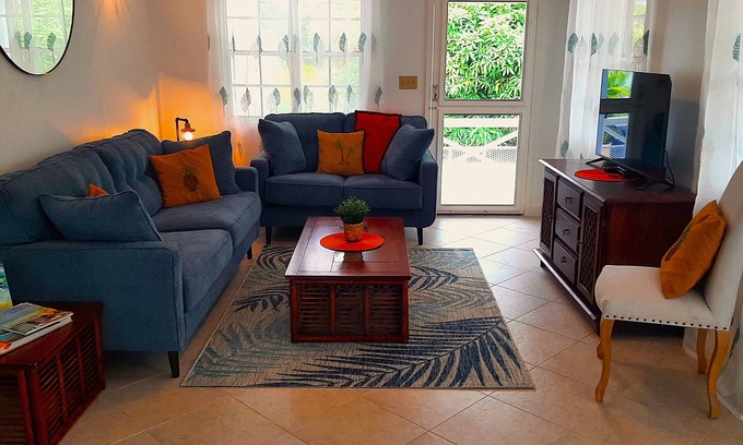Valley Church Cottage | Mango Tree Cottage with Chill Pool. Short Walk To The Beach