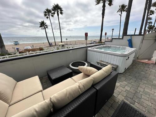 El Porto Apartment | Manhattan Beach Beachfront On The Strand