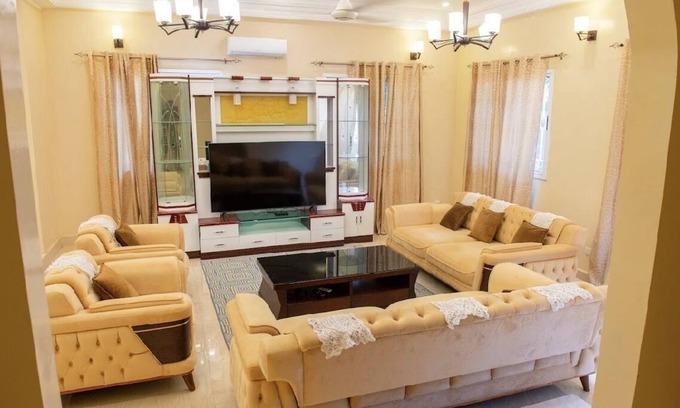 Brusubi House | Manneh Vacation Home