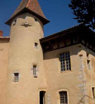 Saint-Haon-le-Chatel House | Manoir au sein du village