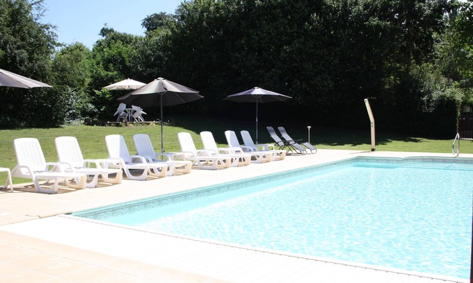 Asnieres sur Vegre Bed & Breakfast | Manoir de la Basse-Cour