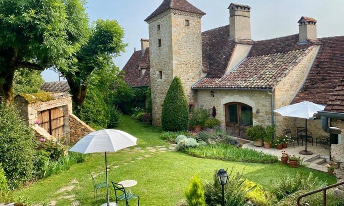 Loubressac Bed & Breakfast | Manoir de Rieuzal