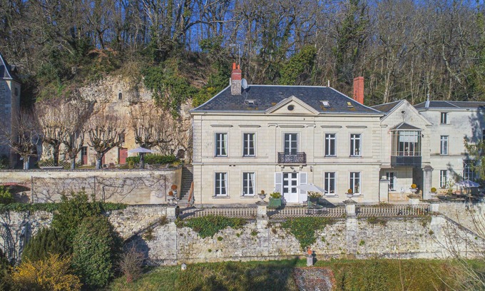 Bourre Bed & Breakfast | Manoir de la Salle du Roc - romantic suite 30 M2 Joséphine, Near Chenonceau