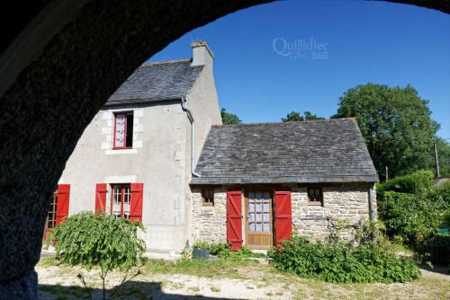 Commana House | Manoir Pors Braz - Gîte des Boudiged