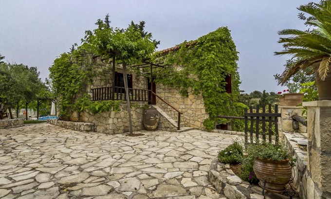 Douliana House | Manoli's House