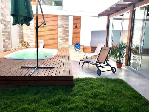 Pinheira House | Mansão quadra da praia - Praia de Baixo - Pinheira