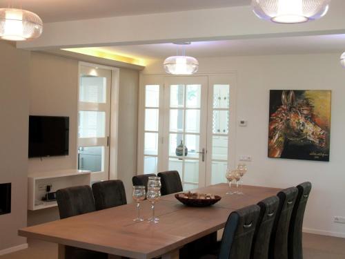 Nijensleek House | Mansion in Nijensleek with Sauna & Garden, cleaning included