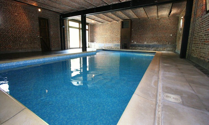 Ouffet Villa | Mansion with Pool, Néblon